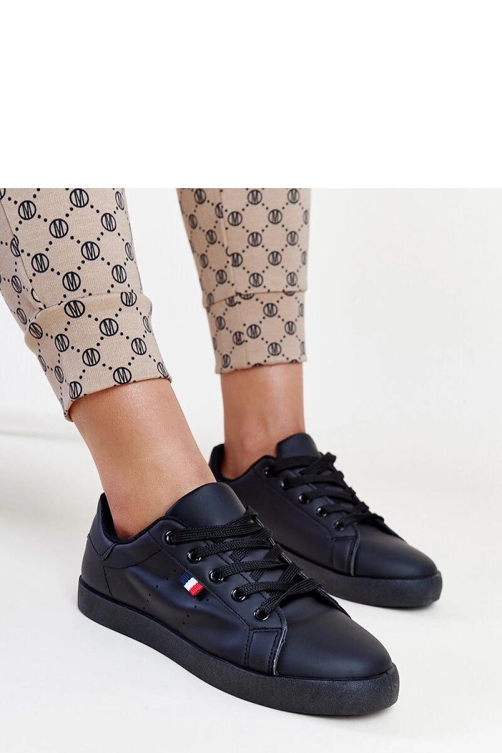  Baskets model 207305 Solea 