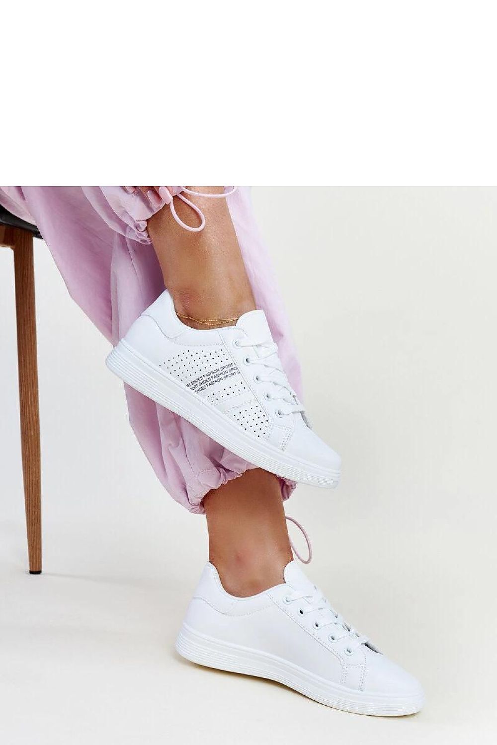 Baskets model 207310 Solea 
