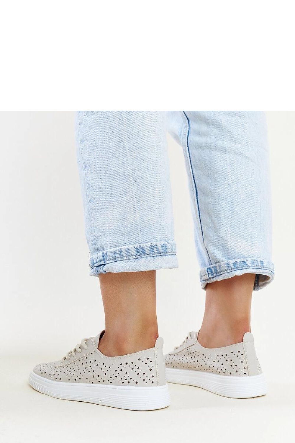  Baskets model 207322 Solea 