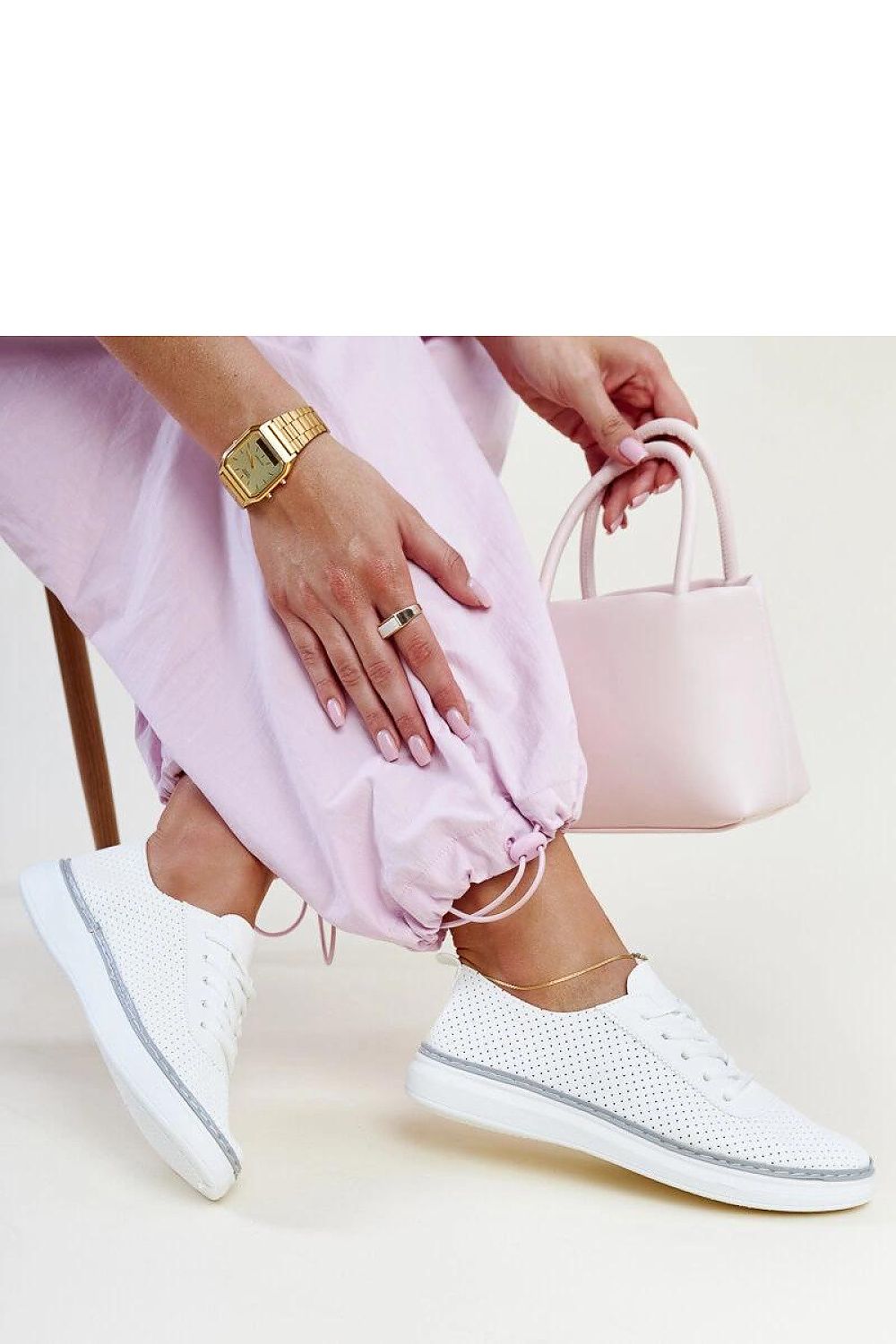  Baskets model 207324 Solea 