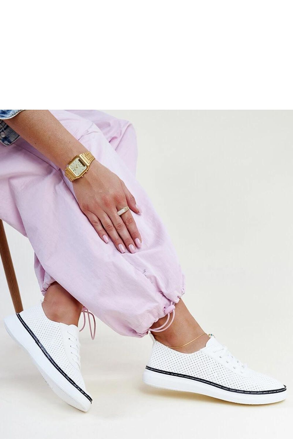  Baskets model 207328 Solea 