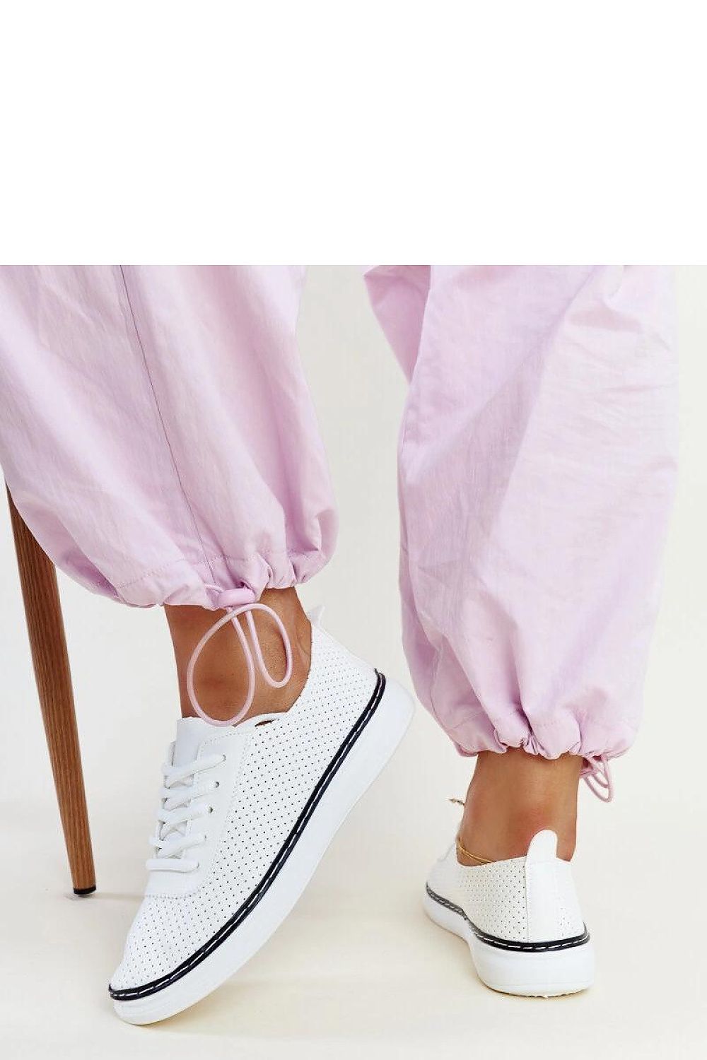  Baskets model 207328 Solea 