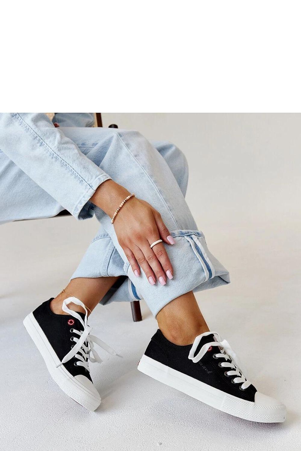  Baskets model 207362 Solea 