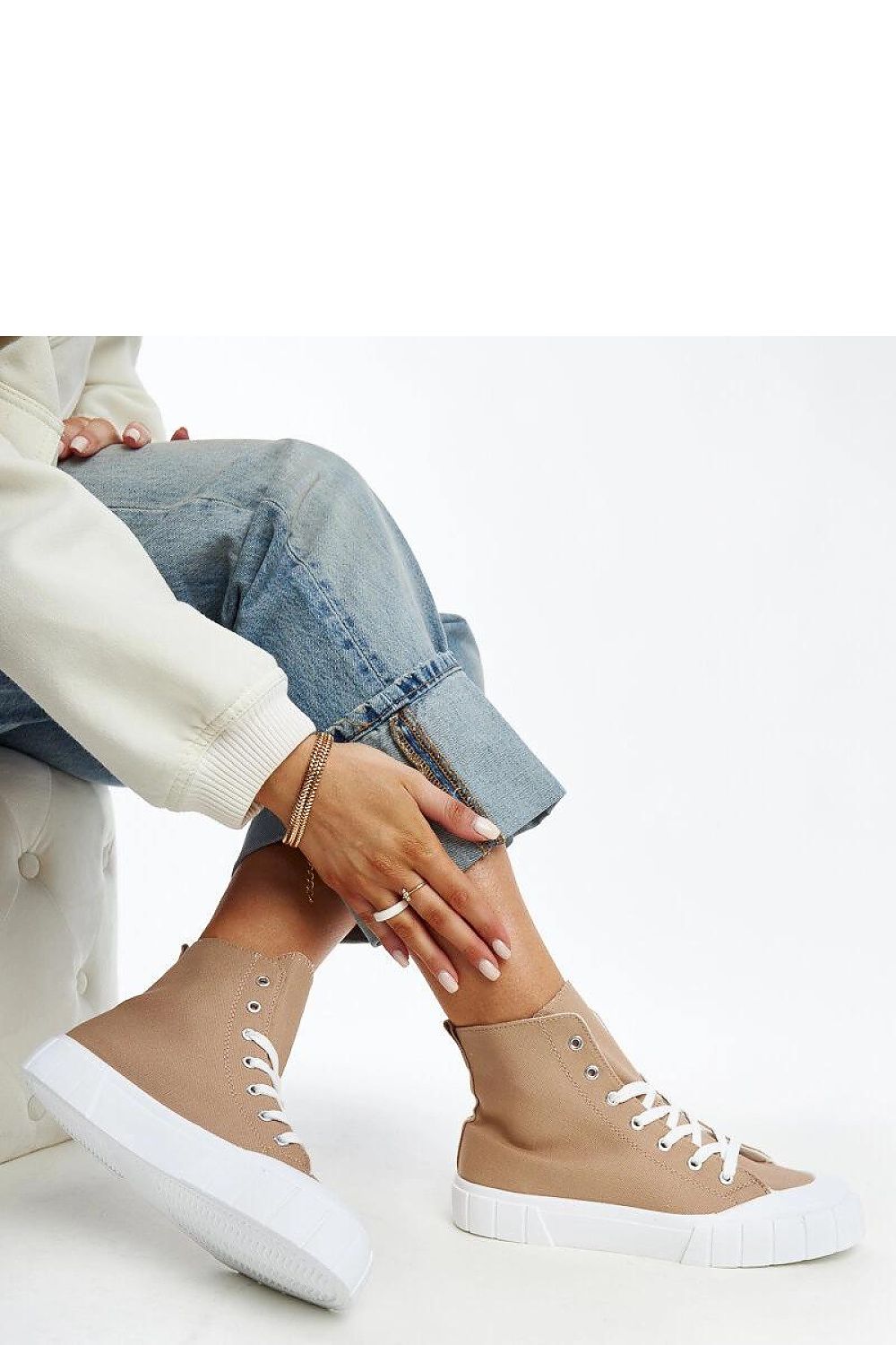  Baskets model 207378 Solea 