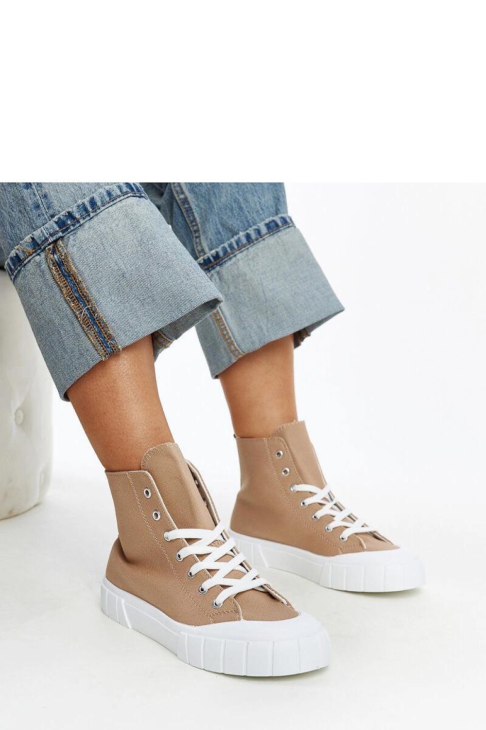  Baskets model 207378 Solea 