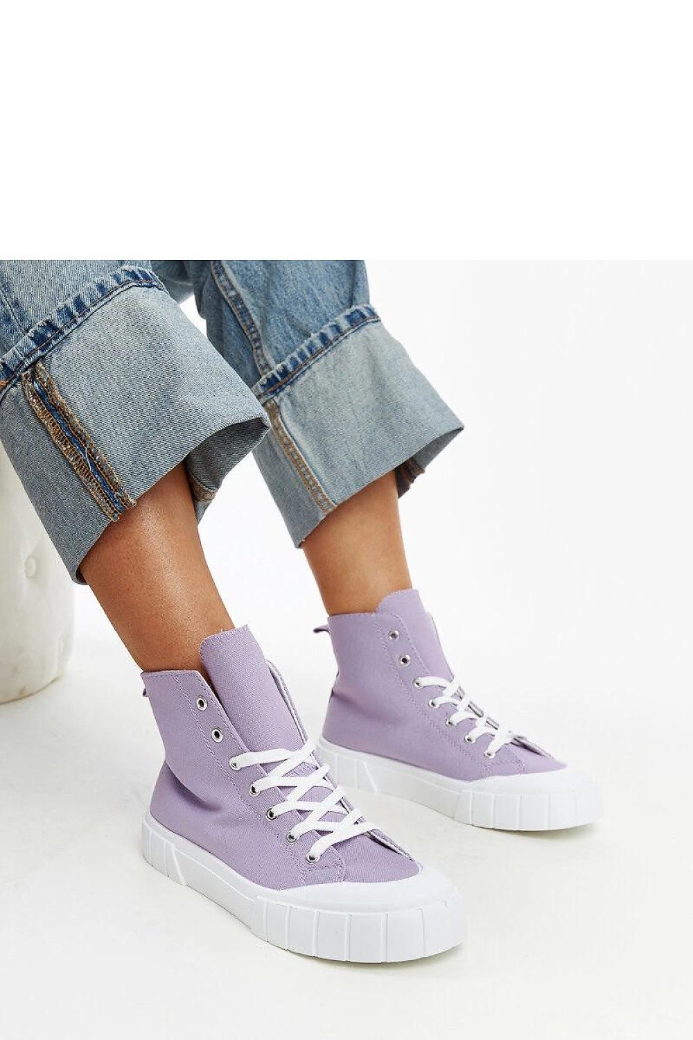  Baskets model 207379 Solea 