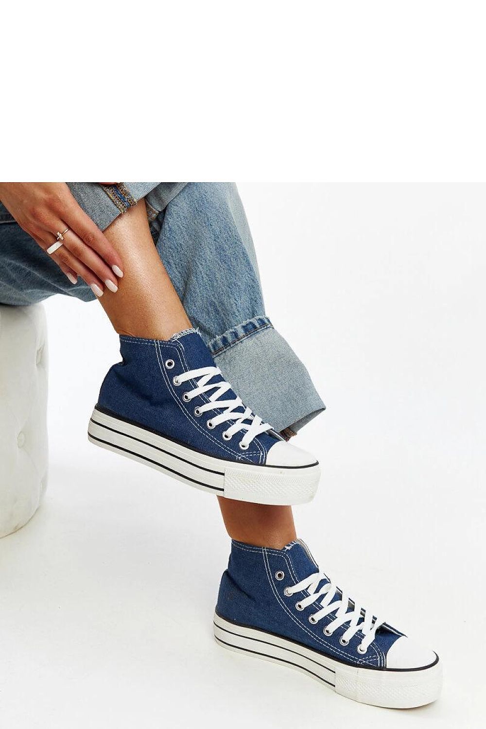  Baskets model 207390 Solea 