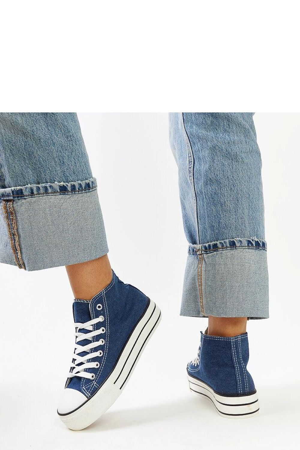  Baskets model 207390 Solea 