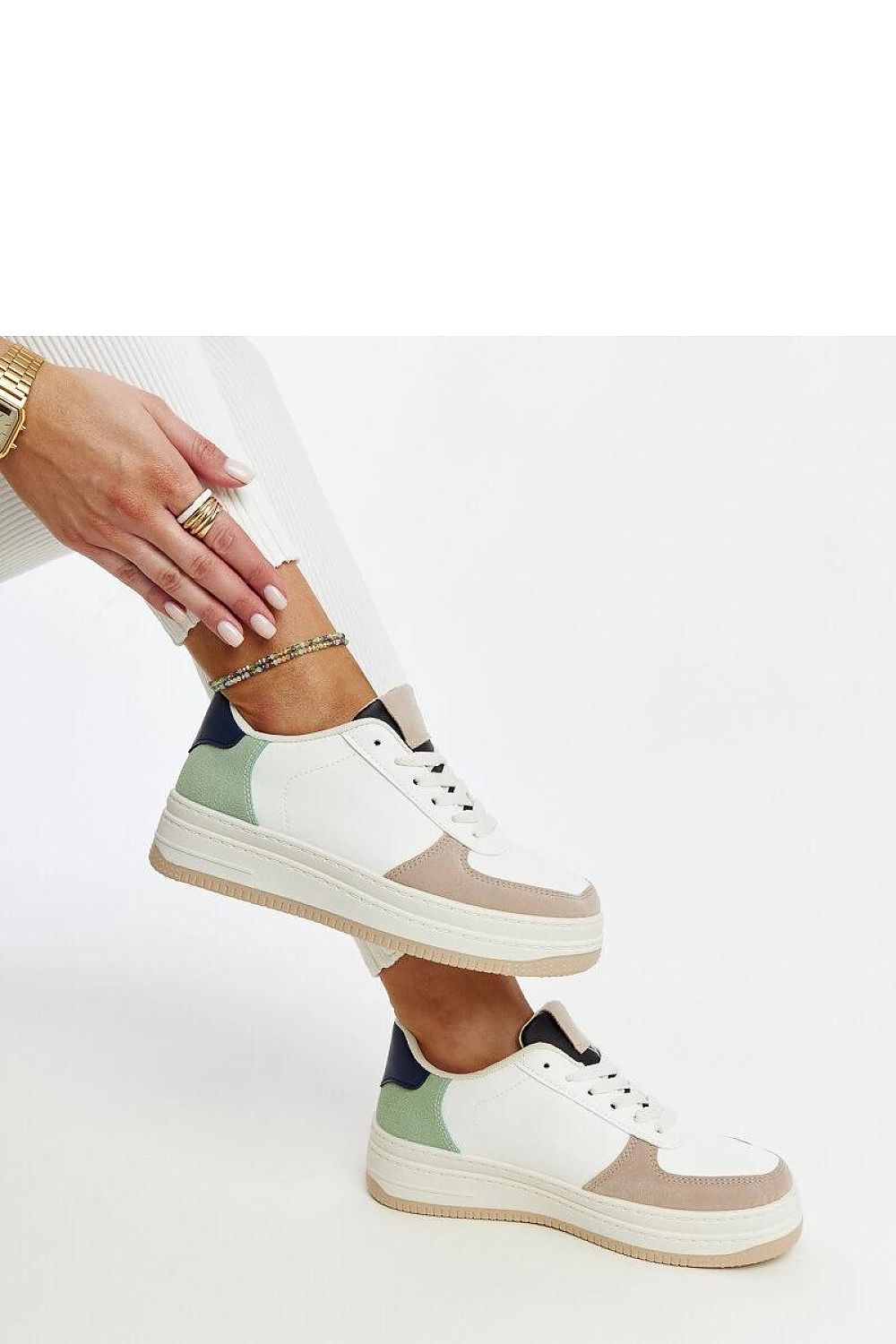  Baskets model 207403 Solea 