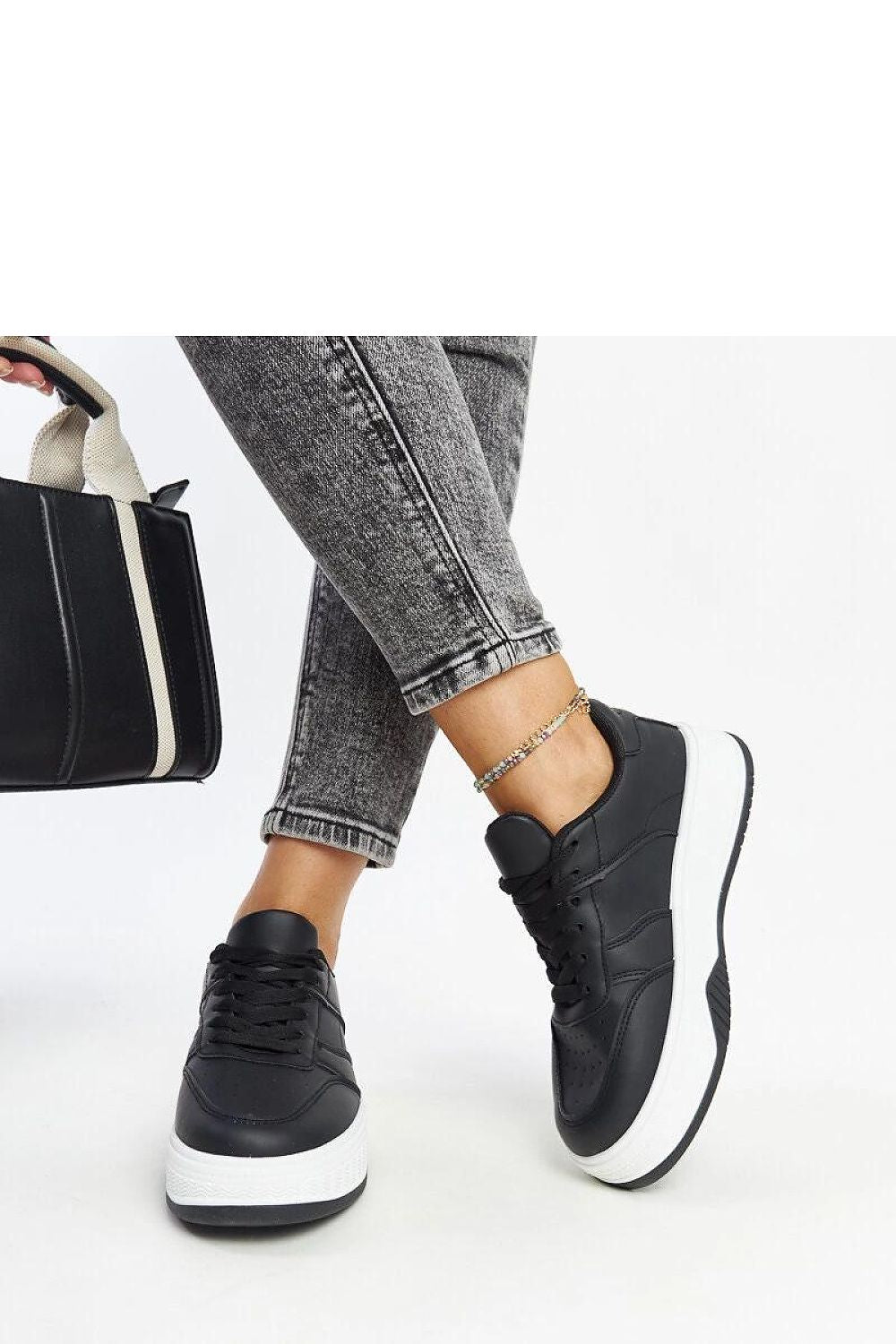  Baskets model 207409 Solea 