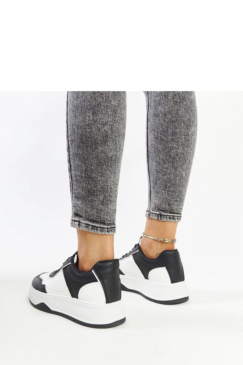  Baskets model 207412 Solea 