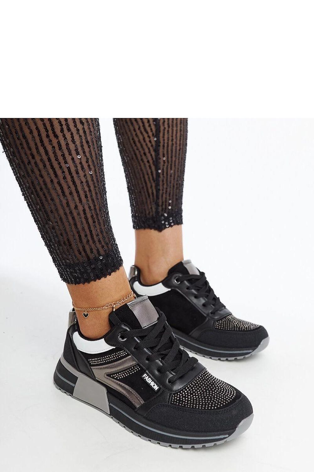  Baskets model 207469 Solea 