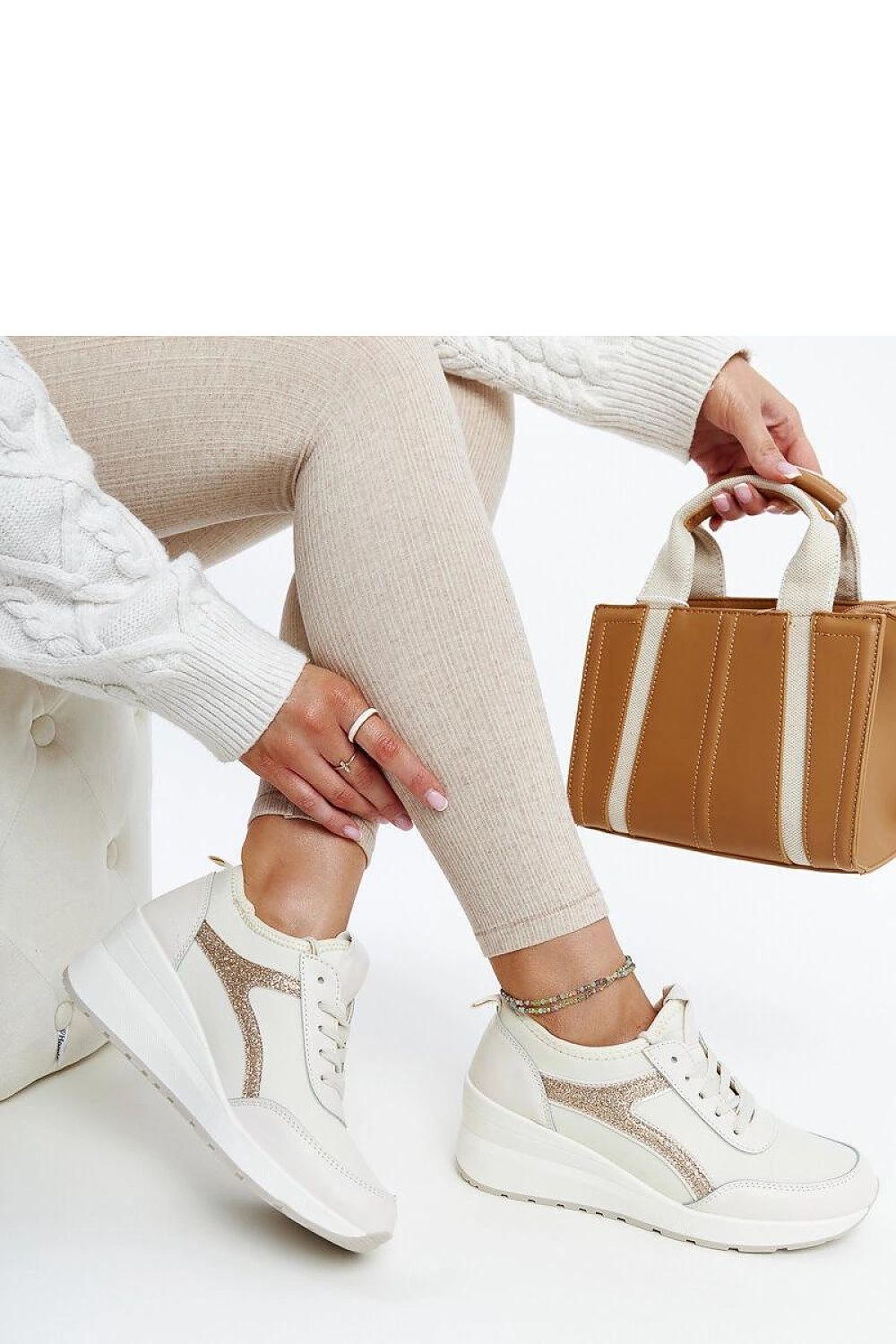  Baskets model 207500 Solea 