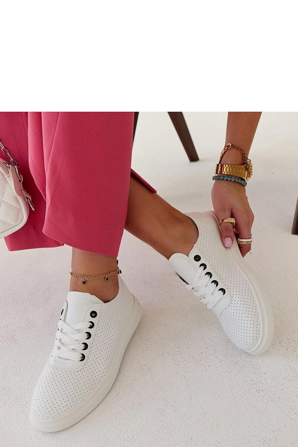  Baskets model 207517 Solea 