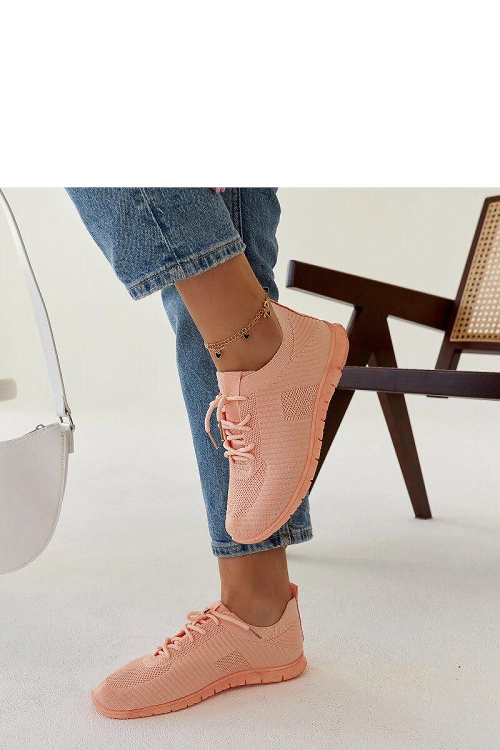  Baskets model 207530 Solea 