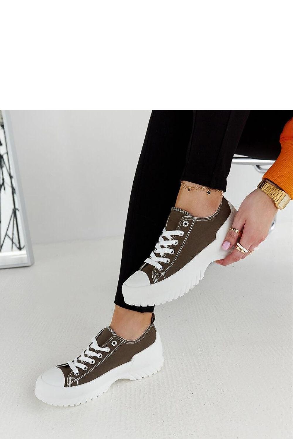  Baskets model 207546 Solea 