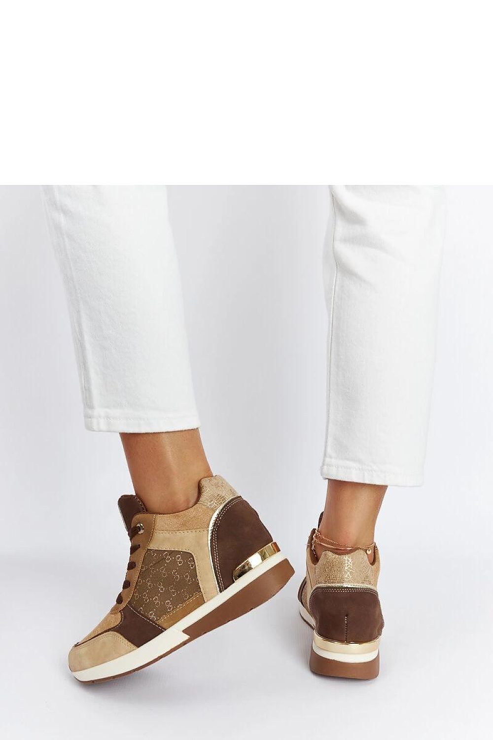  Baskets model 207554 Solea 