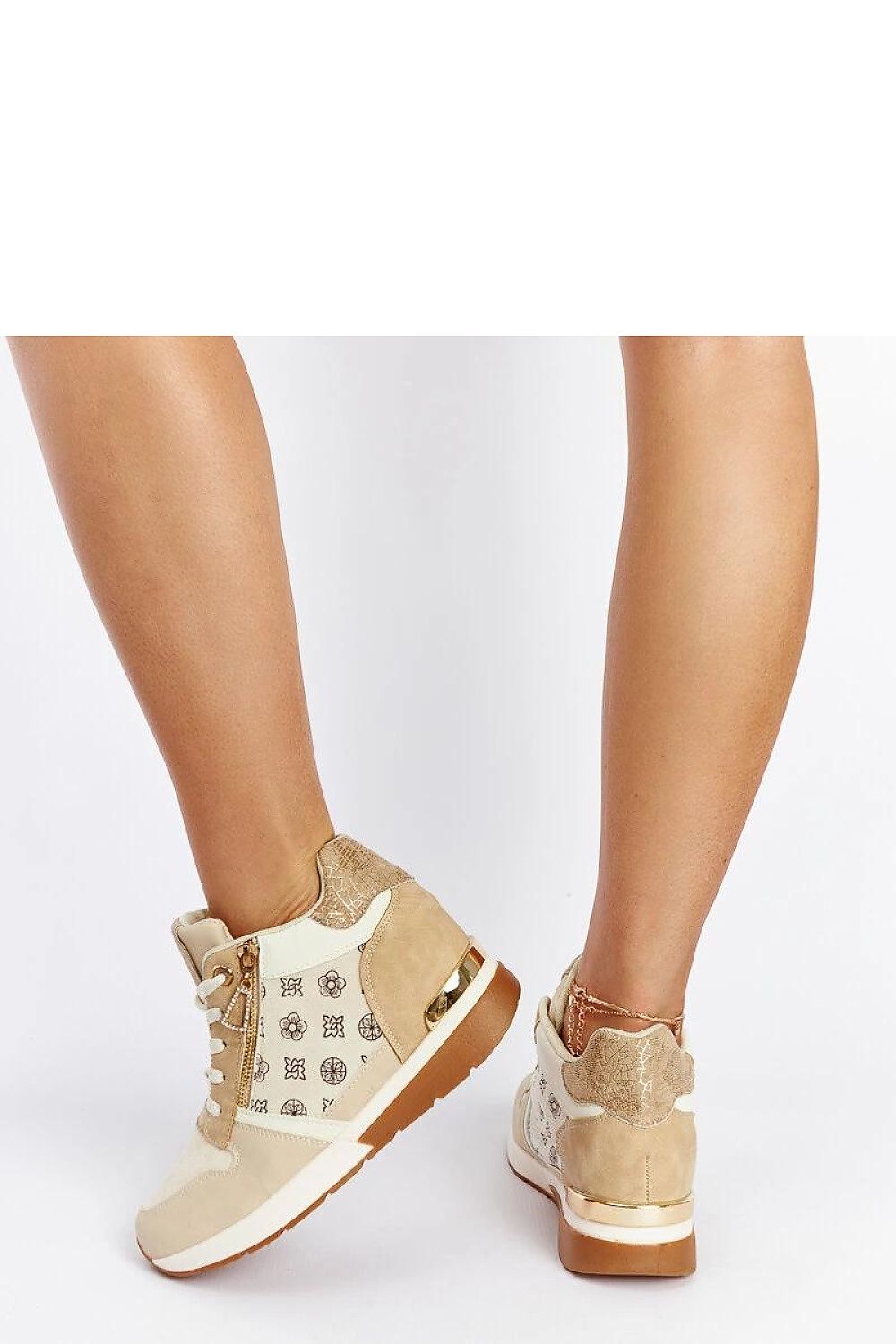  Baskets model 207559 Solea 