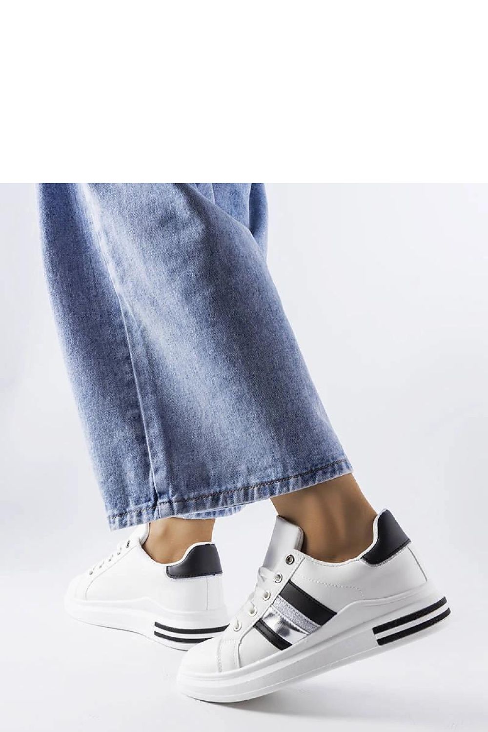  Baskets model 207879 Solea 