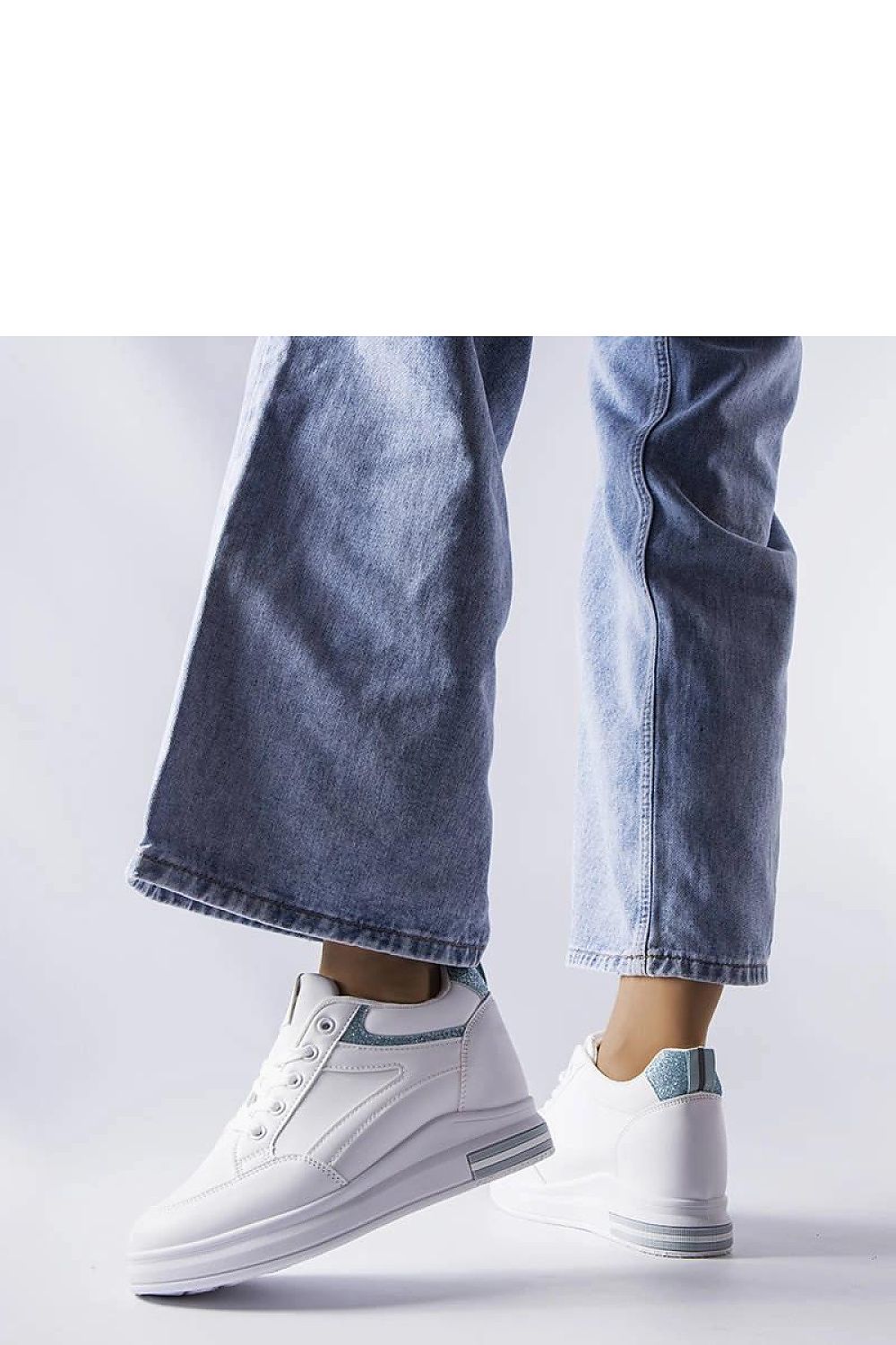  Baskets model 207920 Solea 