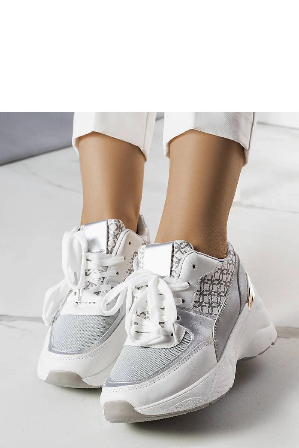  Baskets model 207987 Solea 