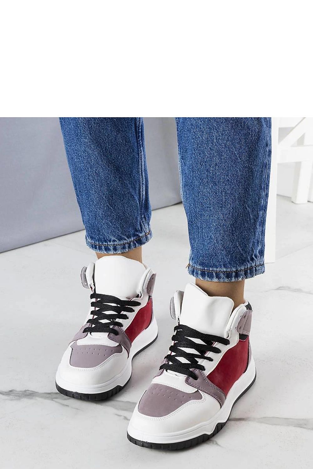  Baskets model 208018 Solea 