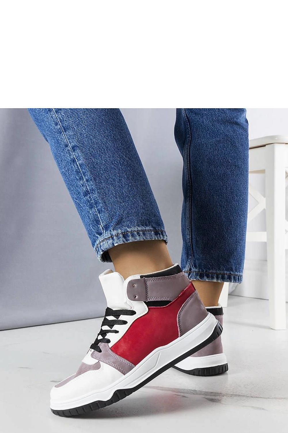  Baskets model 208018 Solea 