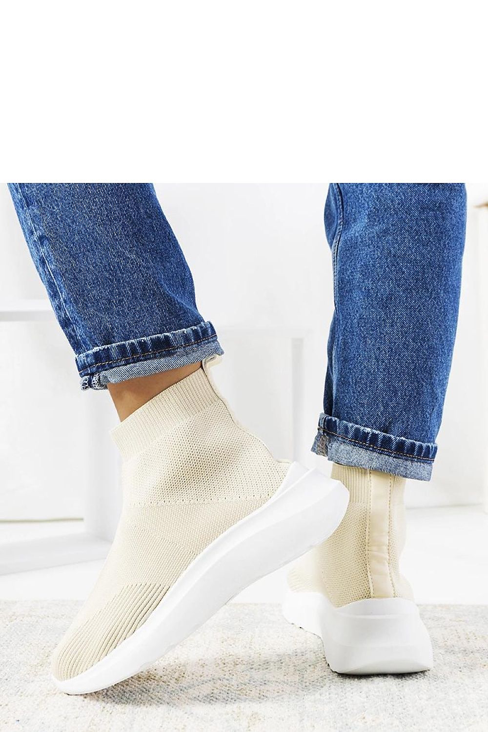  Baskets model 208047 Solea 