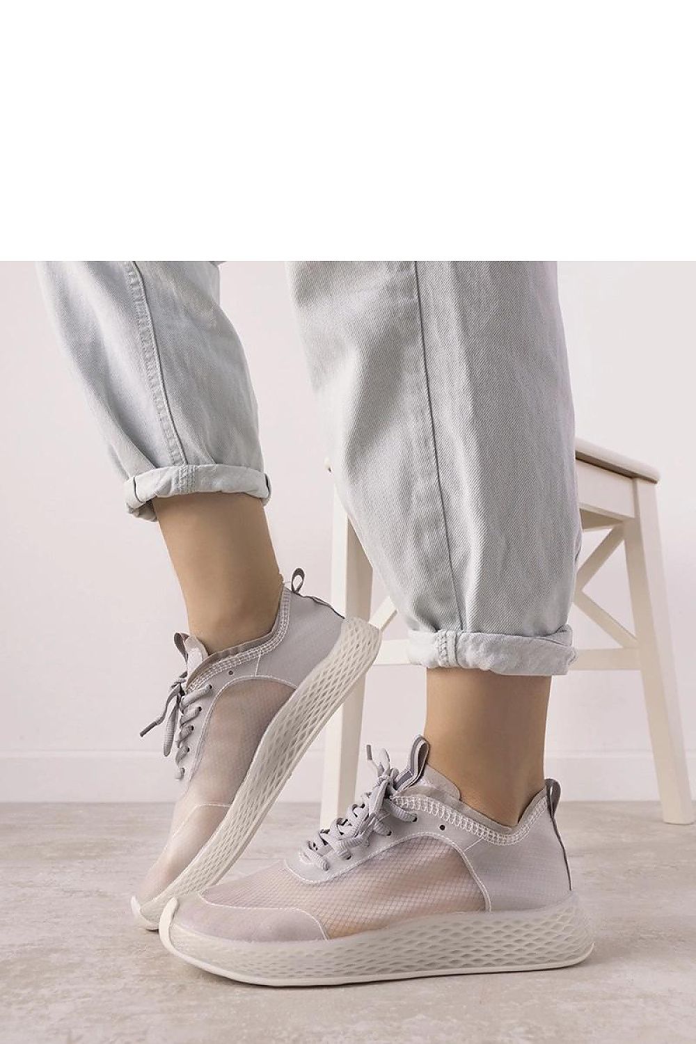  Baskets model 208054 Solea 