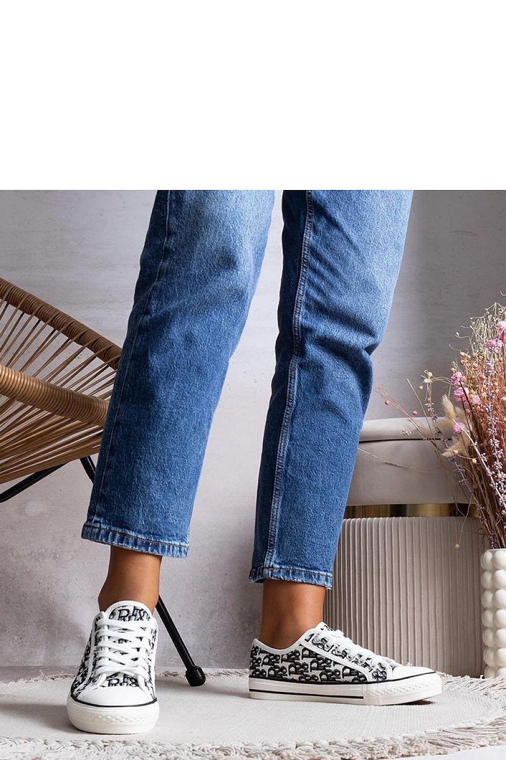  Baskets model 208055 Solea 