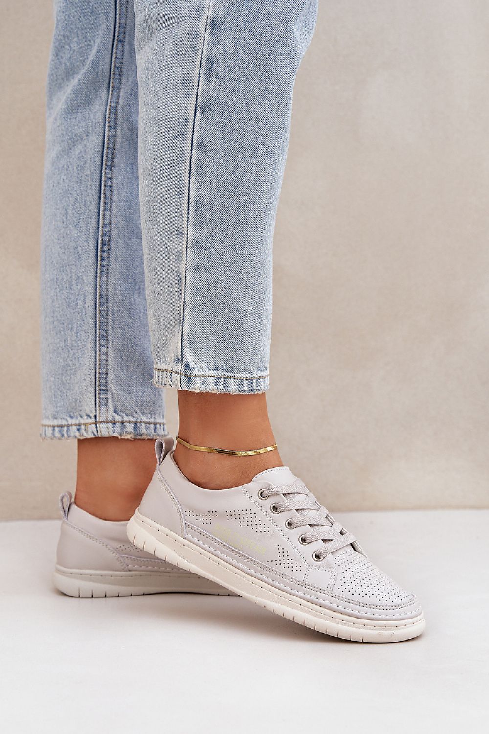  Baskets model 208321 Step in style 