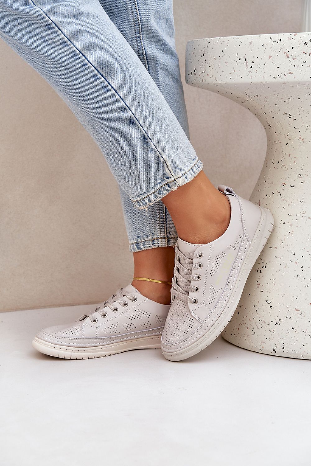  Baskets model 208321 Step in style 