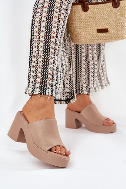  Clacquettes model 209941 Step in style 