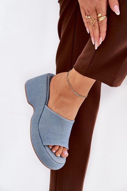  Clacquettes model 210171 Step in style 