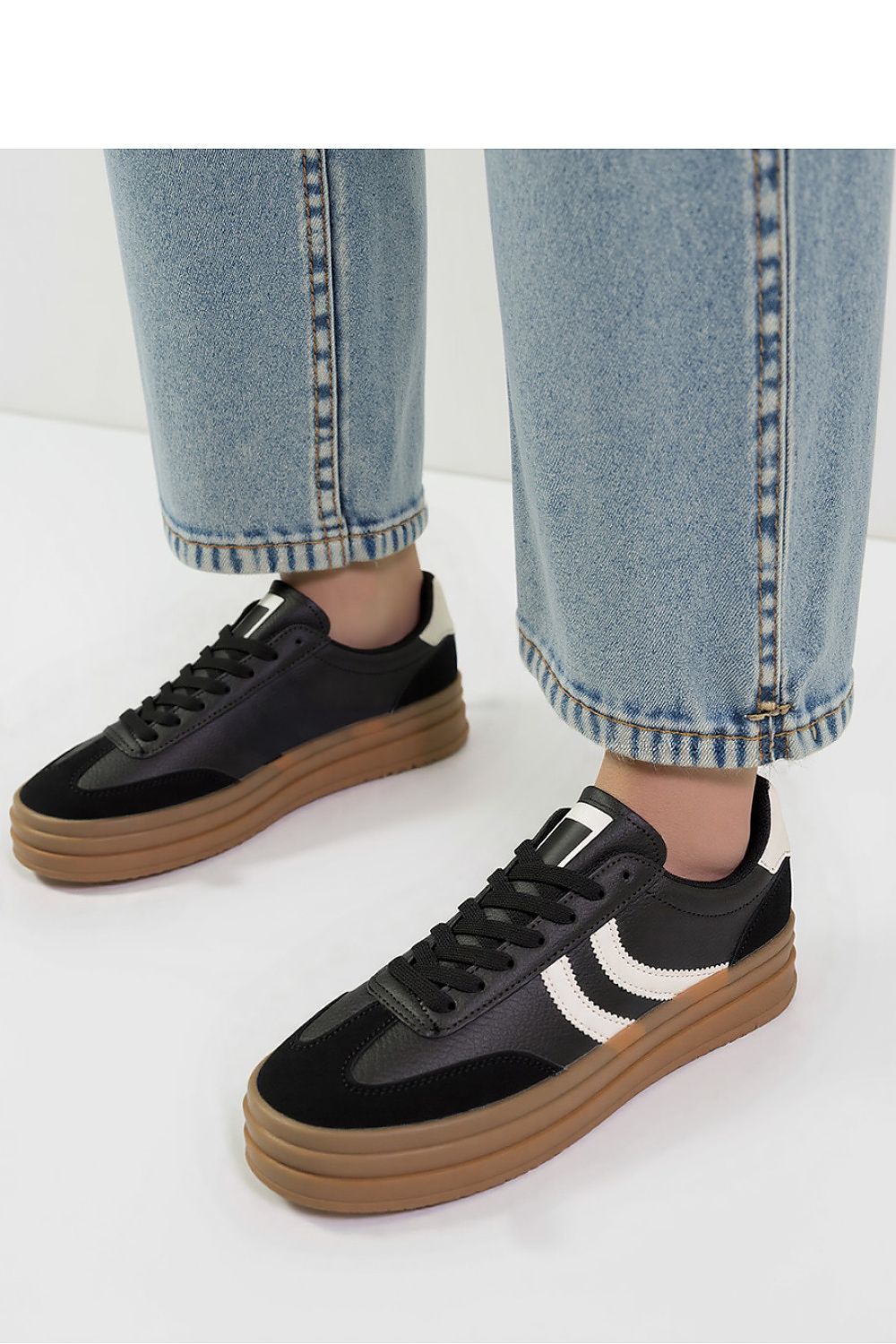  Chaussures de sport model 210217 Inello 