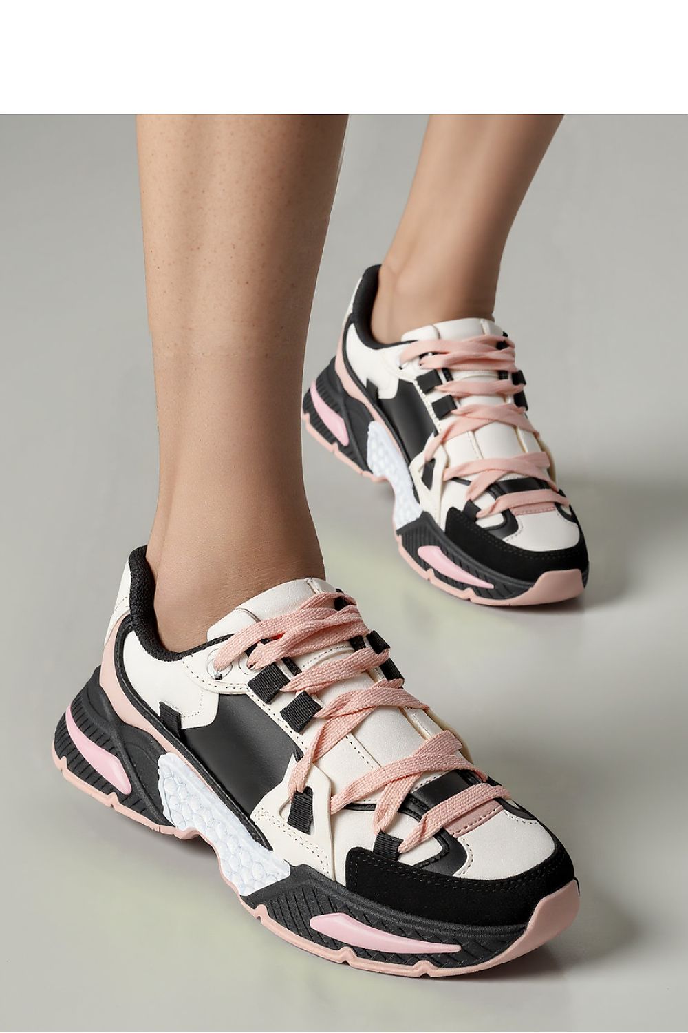  Chaussures de sport model 210233 Inello 