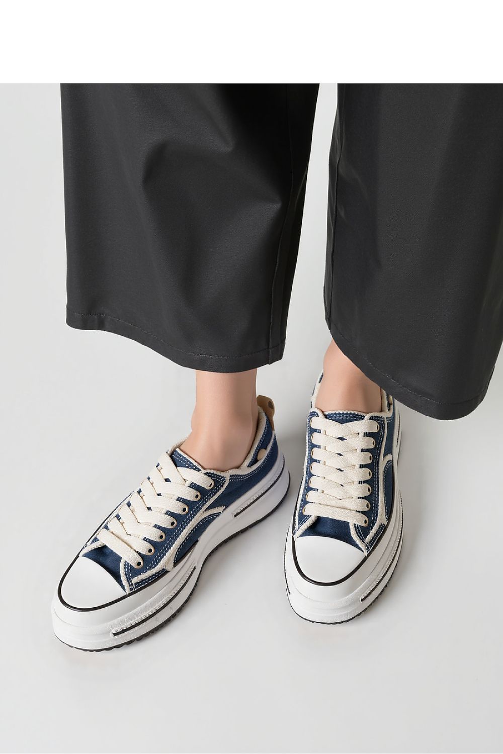  Chaussures de sport model 210235 Inello 