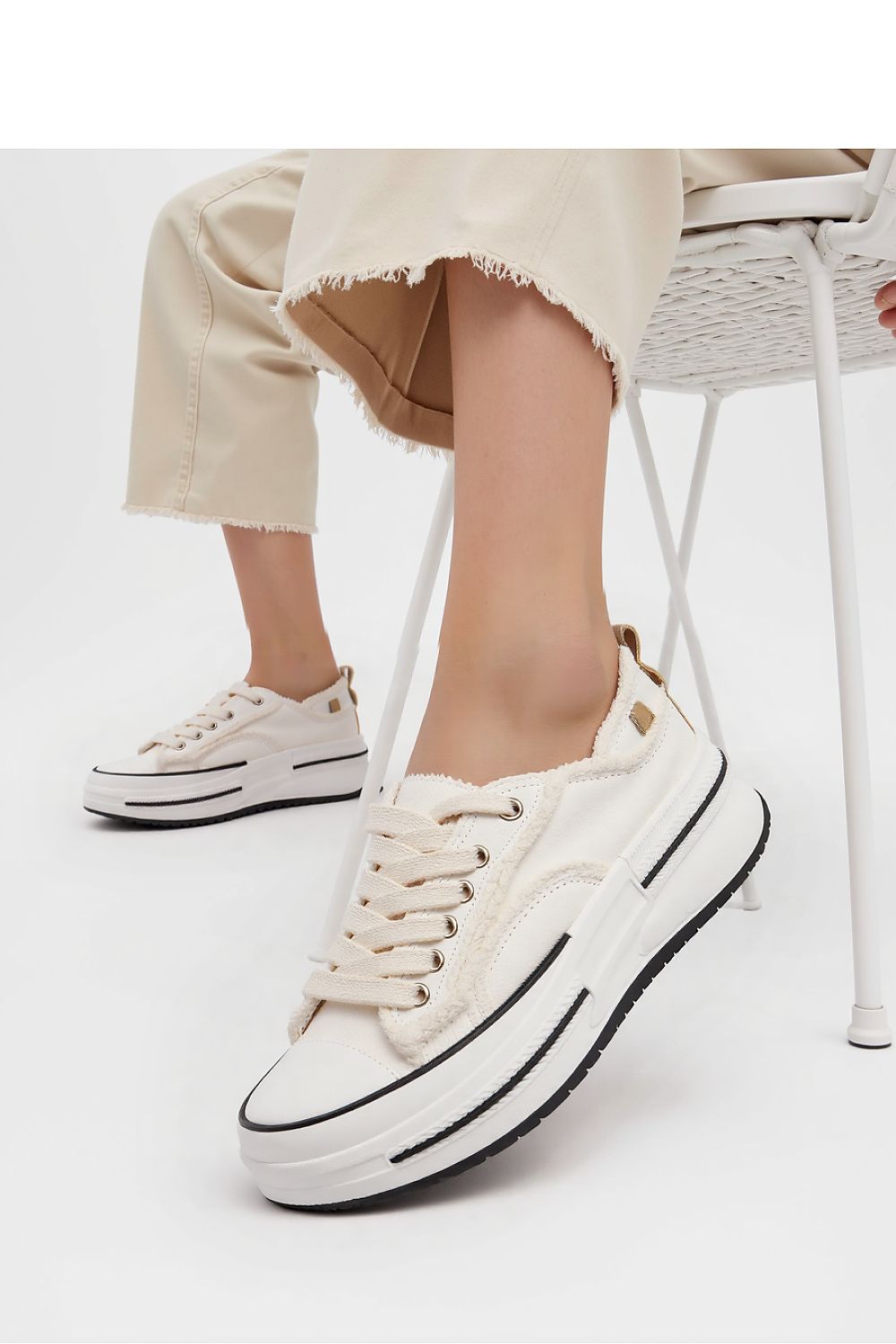  Chaussures de sport model 210236 Inello 