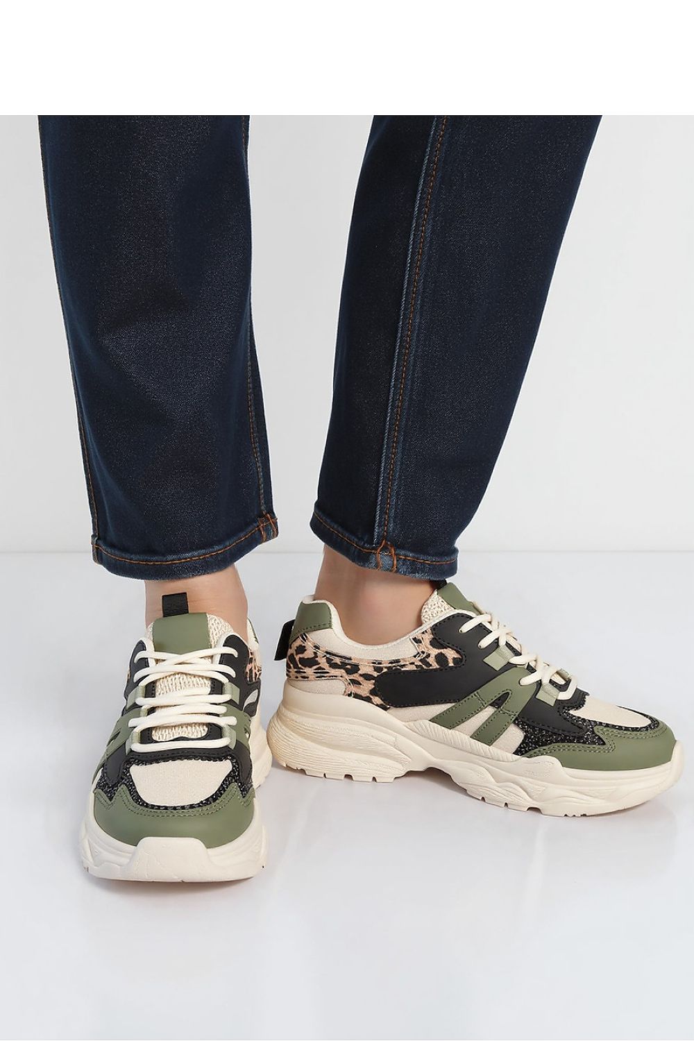  Chaussures de sport model 210242 Inello 