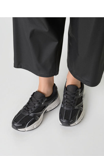  Chaussures de sport model 210244 Inello 