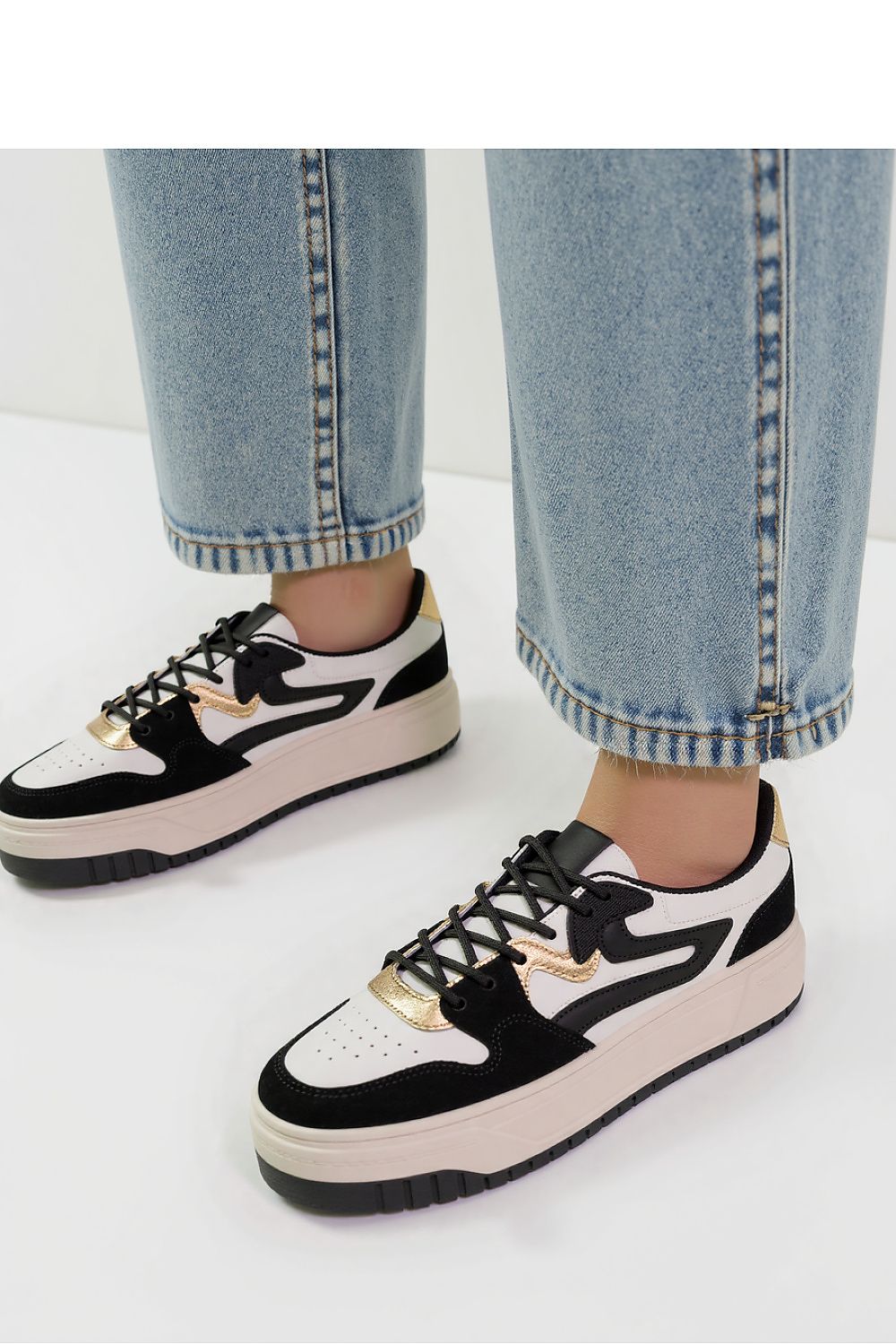  Chaussures de sport model 210254 Inello 