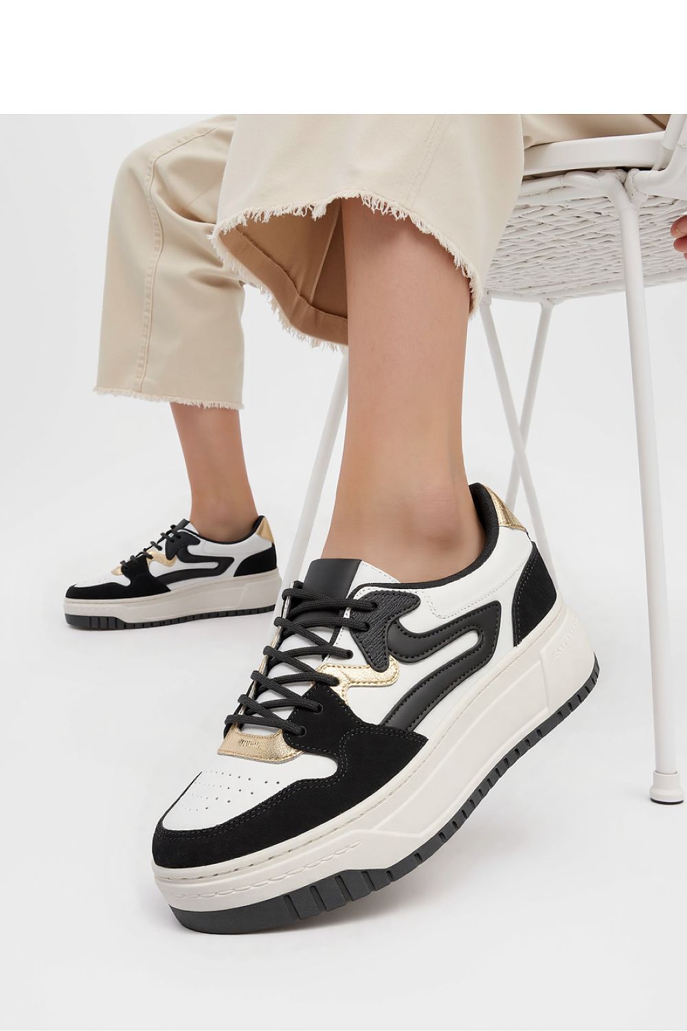  Chaussures de sport model 210254 Inello 