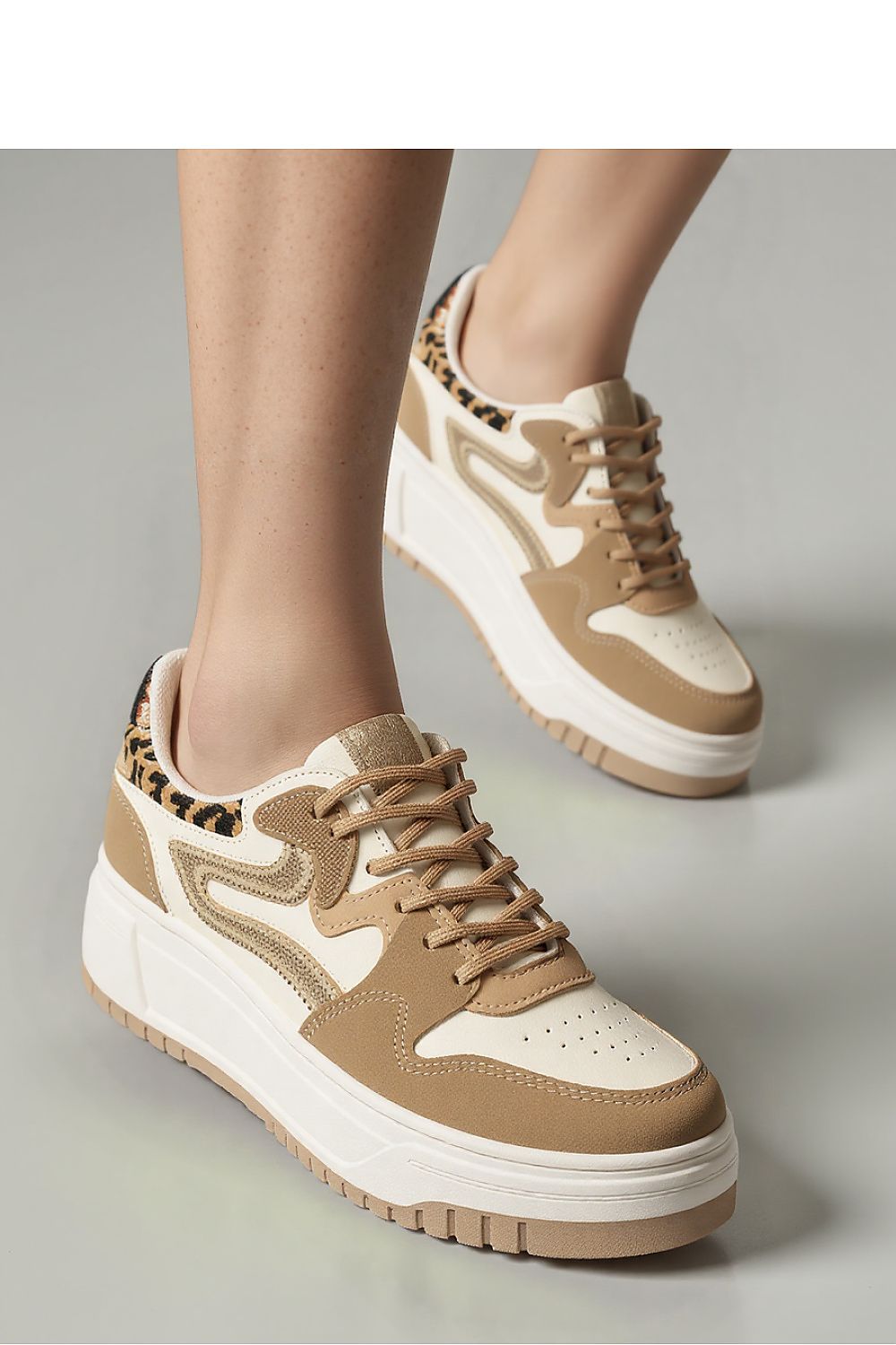  Chaussures de sport model 210255 Inello 