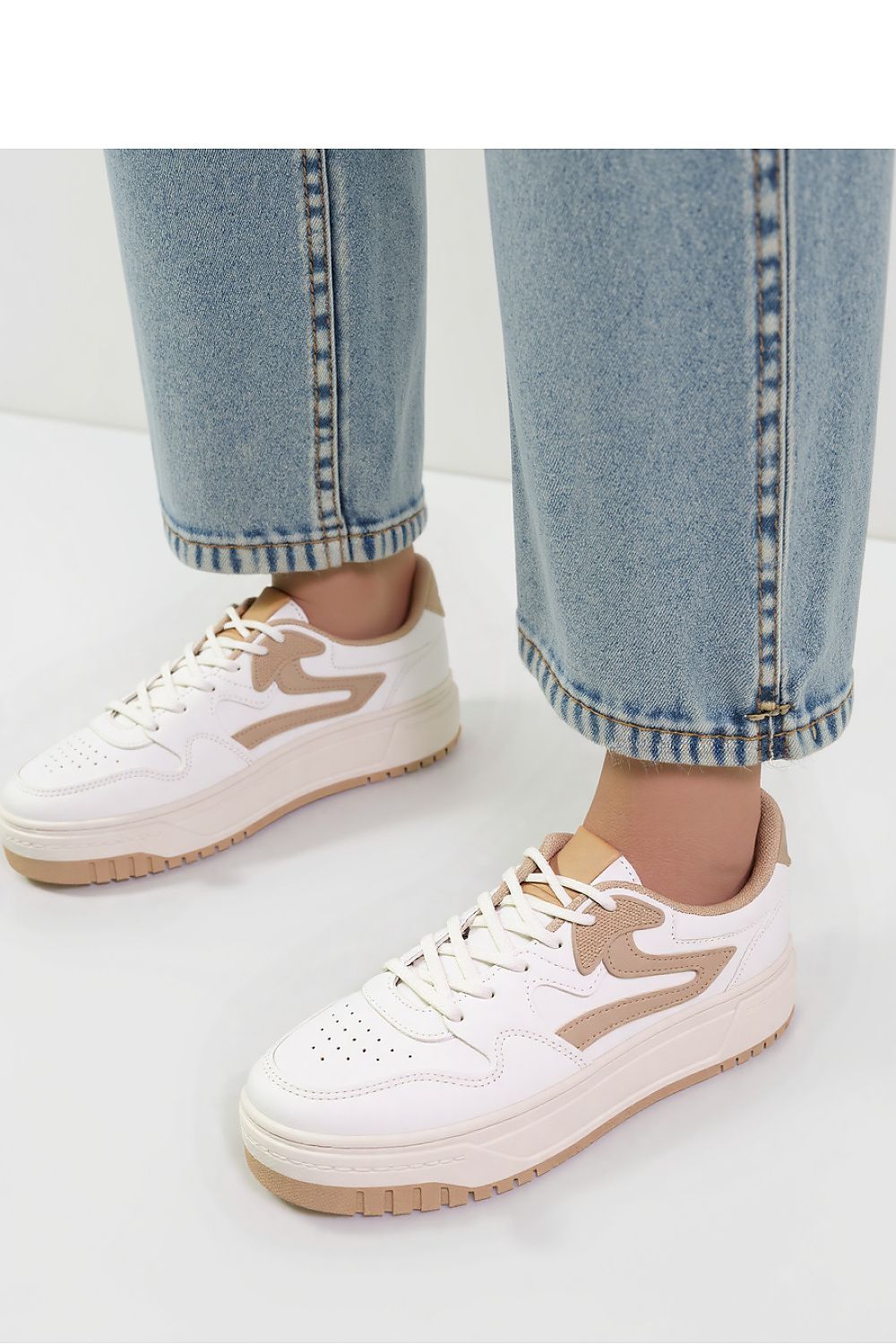  Chaussures de sport model 210256 Inello 