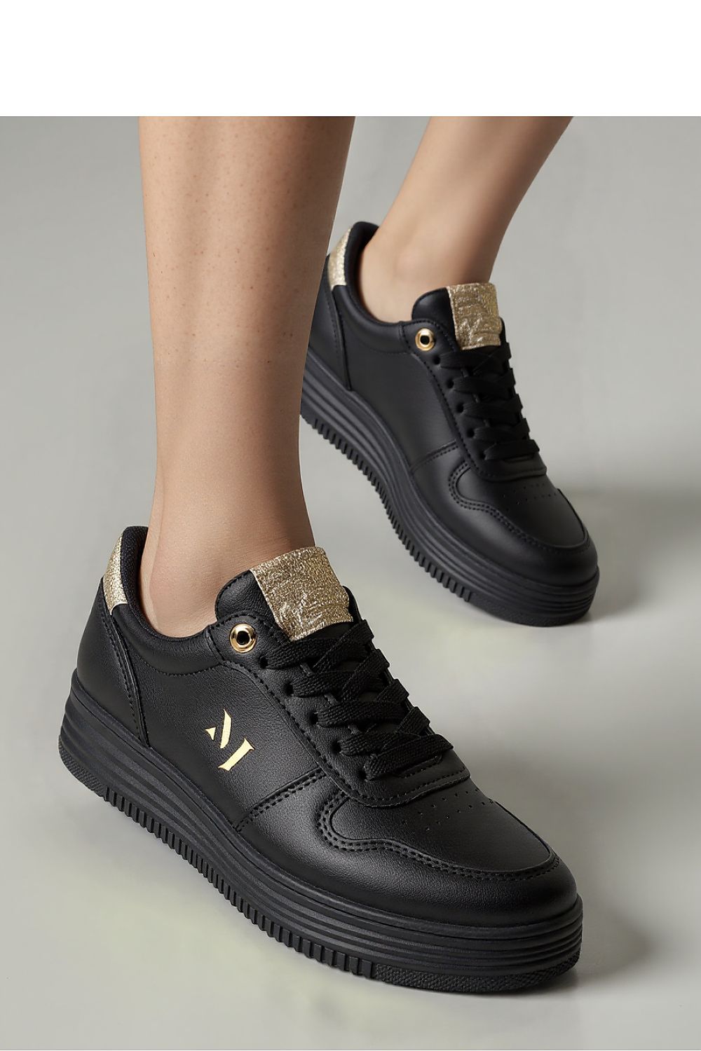  Chaussures de sport model 210259 Inello 