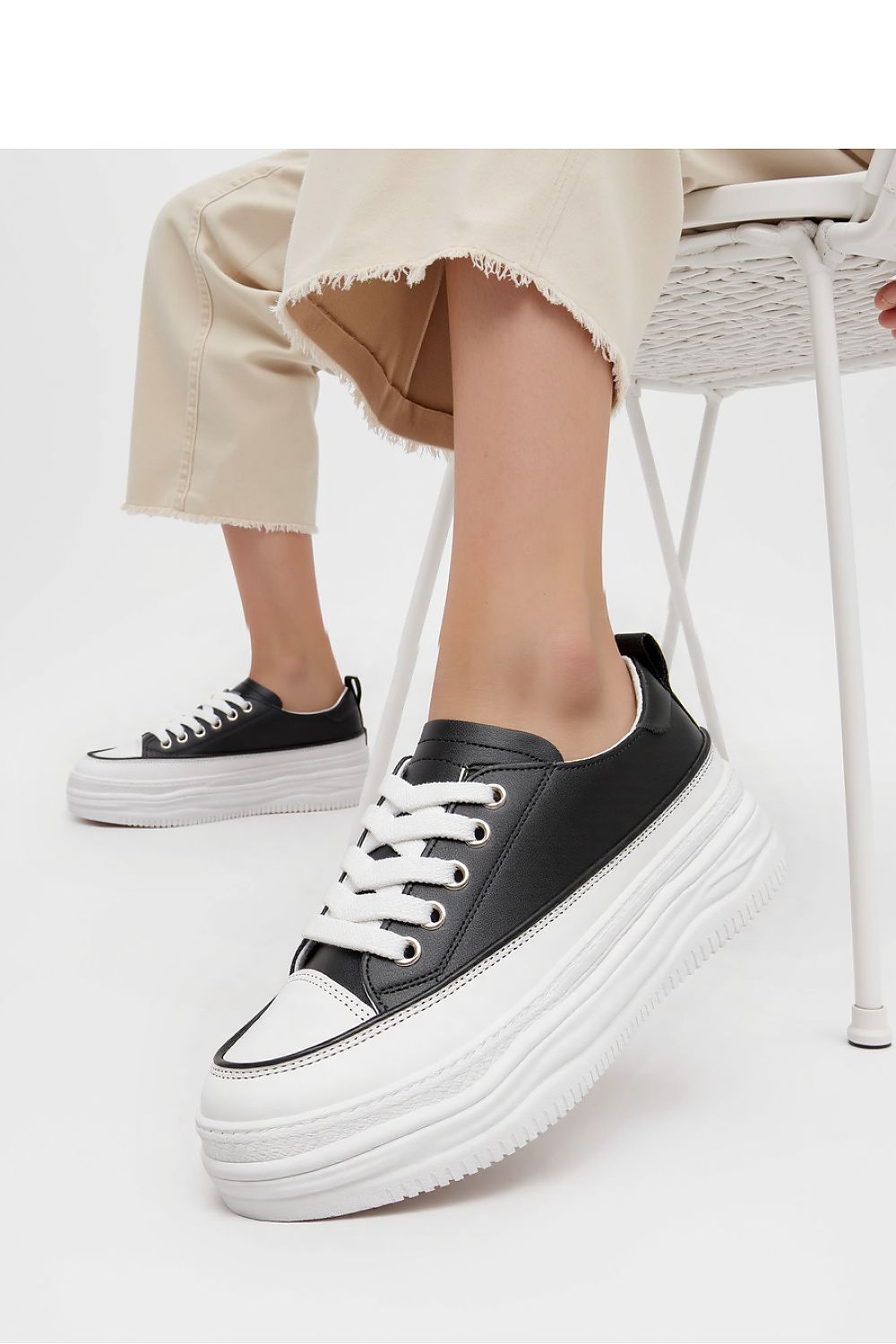  Chaussures de sport model 210272 Inello 