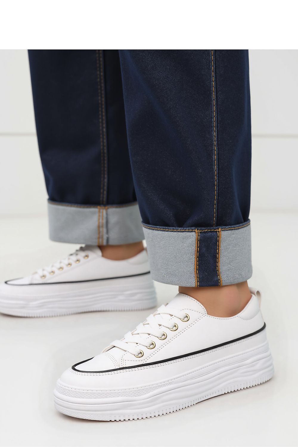  Chaussures de sport model 210273 Inello 