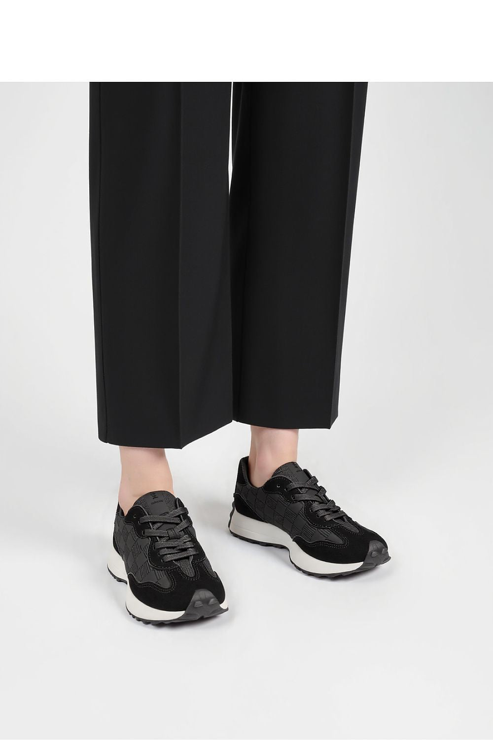  Chaussures de sport model 210281 Inello 