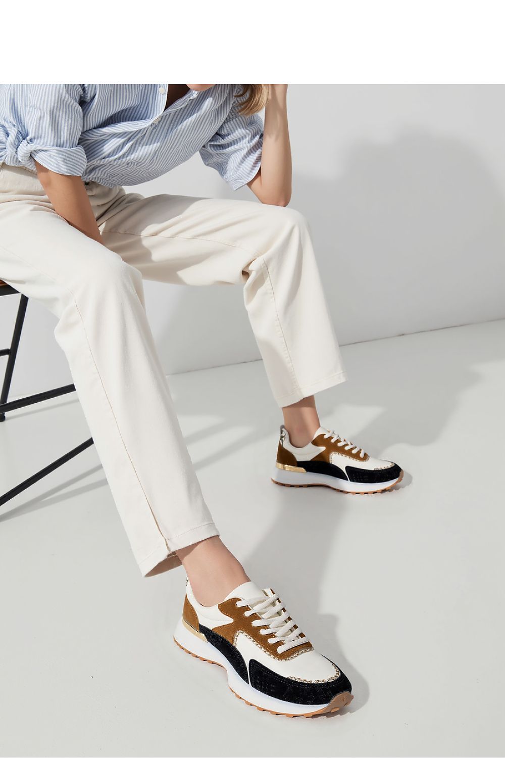  Chaussures de sport model 210303 Inello 