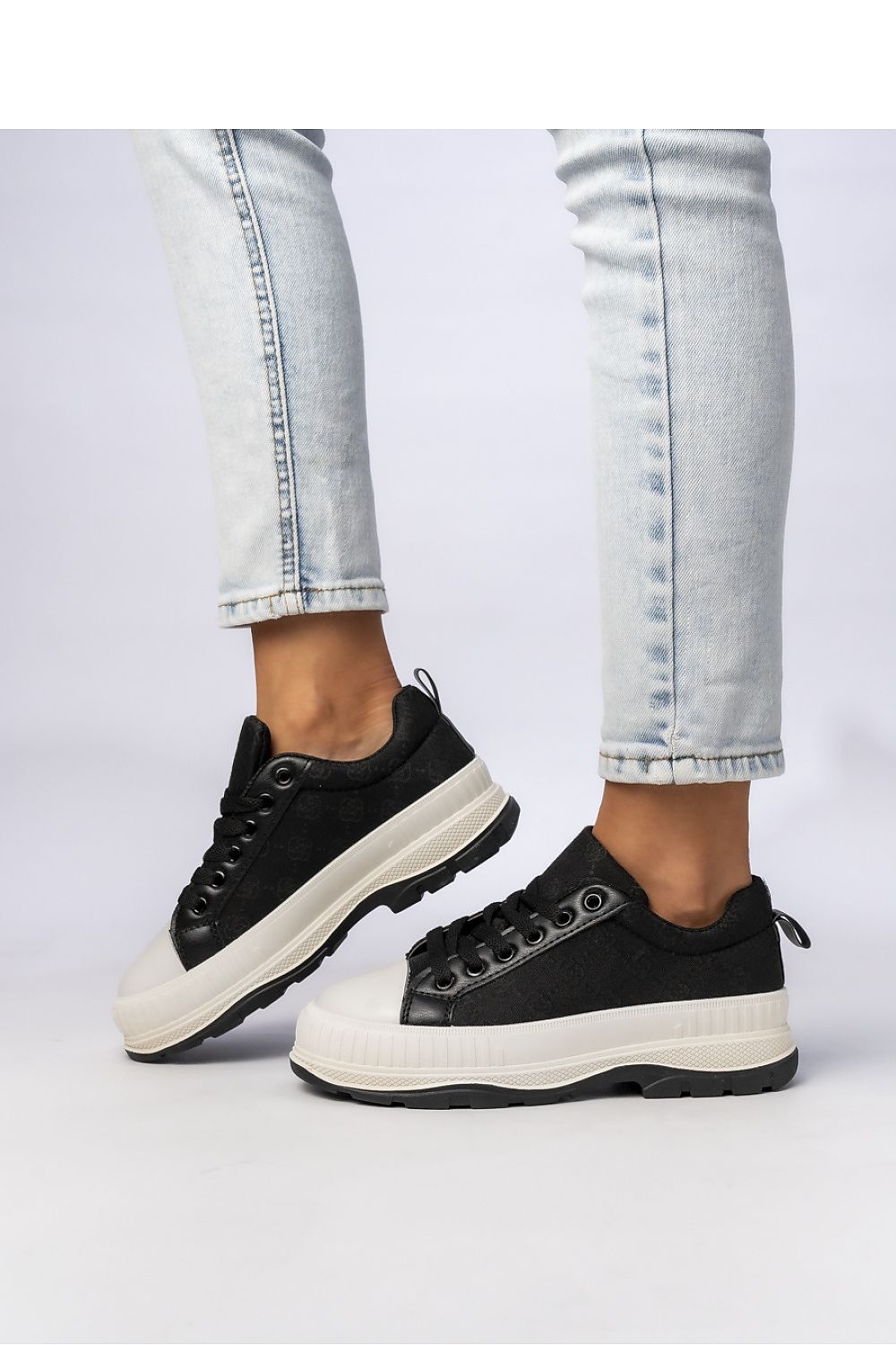  Chaussures de sport model 210574 Inello 